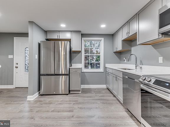 2nd image of 4610 Central Park Dr