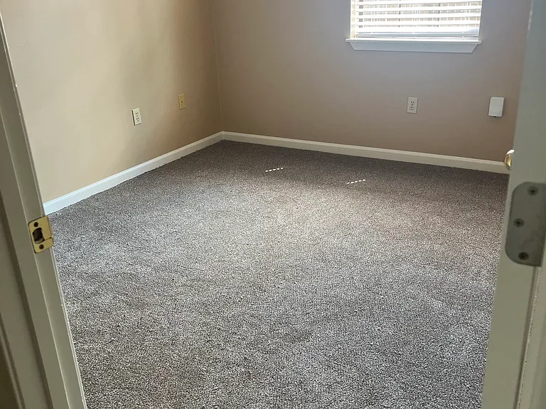 2105 Jonathan Ln — Photo 9