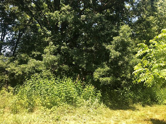 3rd image of Council Cir #86