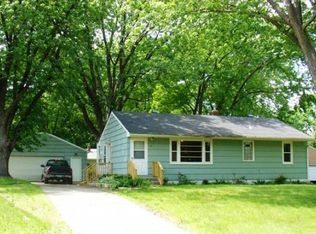 55 McClelland St N, Maplewood, MN 55119