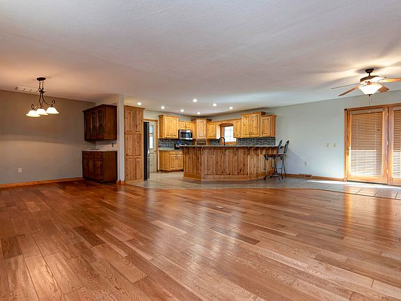 3rd image of 496 W Saddle Club Road