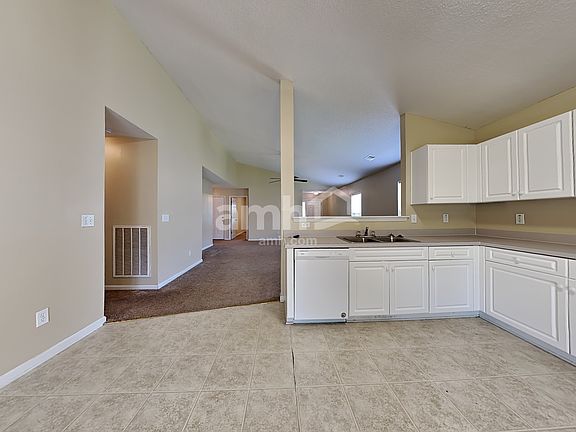 4th image of 1319 Bishop Pine Dr