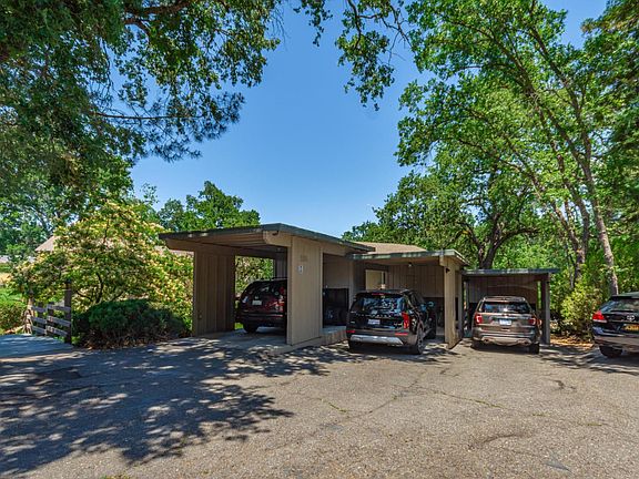 2nd image of 2595 Greenwood Ln APT 4