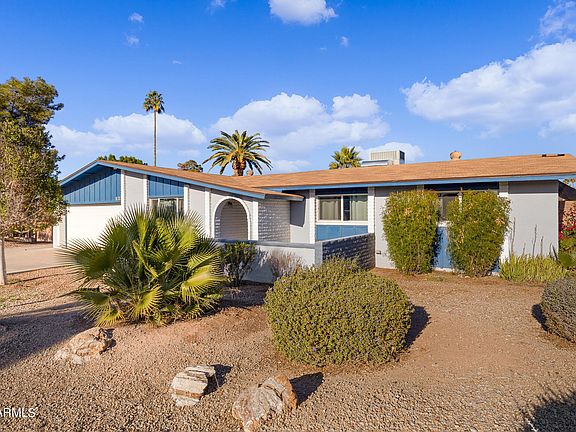 3rd image of 1916 E MAGDALENA Drive