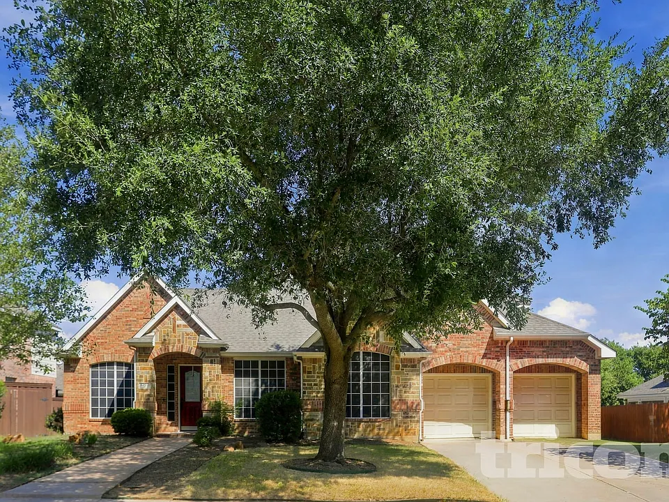 4203 Wildbriar Ln