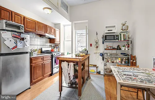 3017 W Girard Ave #2R Photo 1