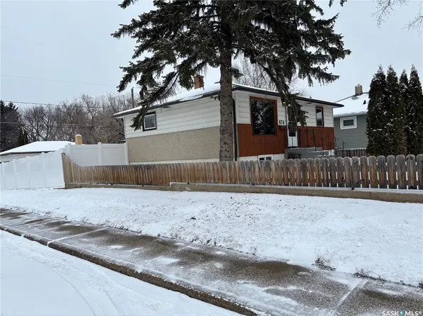 674 Grandview STREET W, Moose Jaw, SK S6H 5L4