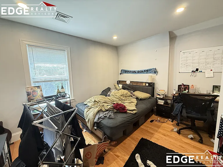 18 Bothwell Rd #1A — Photo 3
