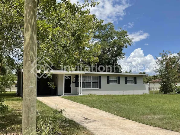 1650 Cezanne Dr W, Jacksonville, FL 32221