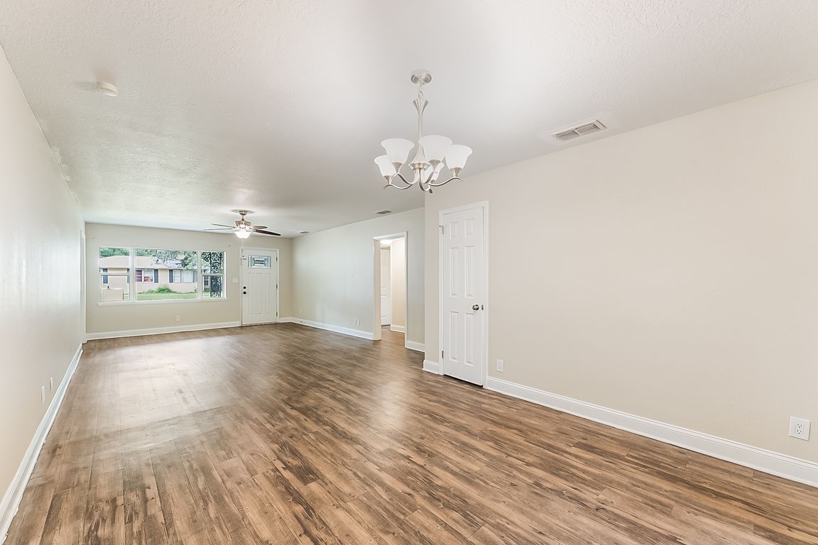 next background image