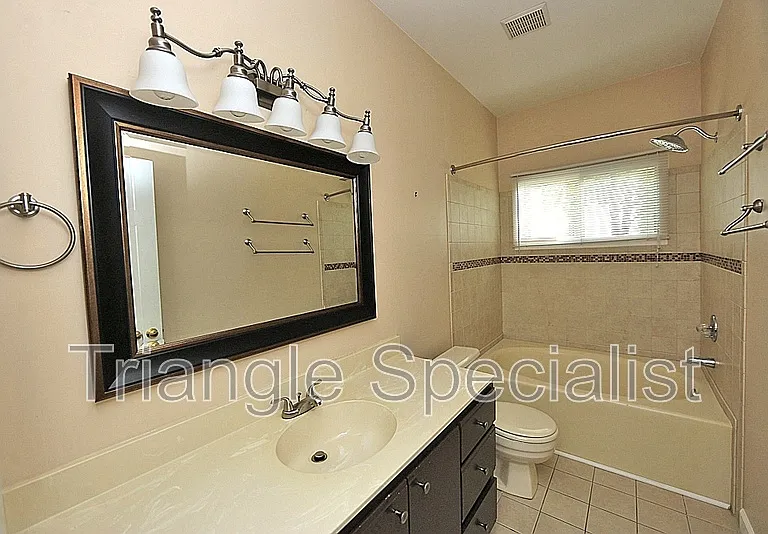 6020 Winterpointe Ln #101 — Photo 11
