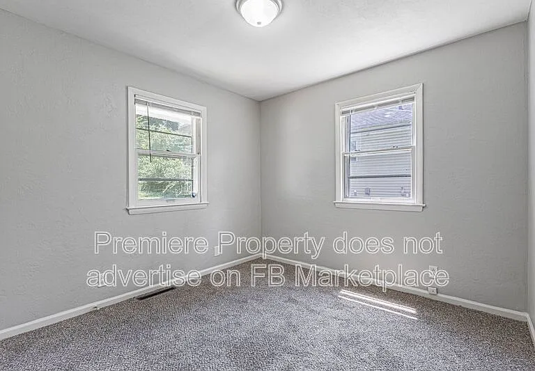 1707 S Glenwood Ave — Photo 10