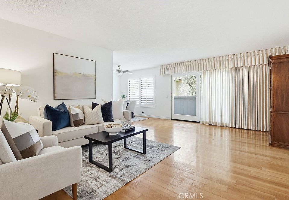 1st image of 13654 La Jolla Cir