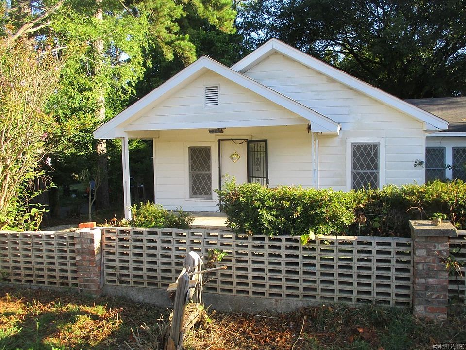 1st image of 234 Oaklawn St