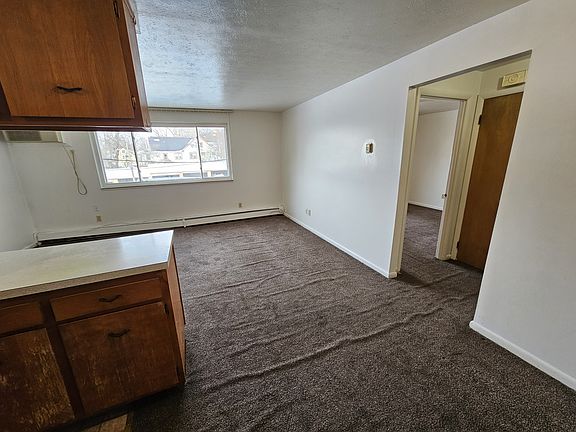 4th image of 15108 Euclid Ave #103