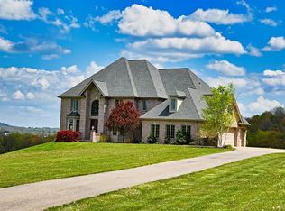 316 Stately Ct, Valencia, PA 16059