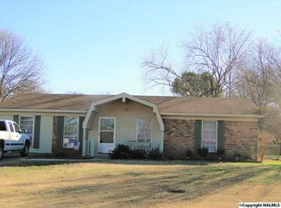 2928 Lynnwood Cir SW, Decatur, AL 35603