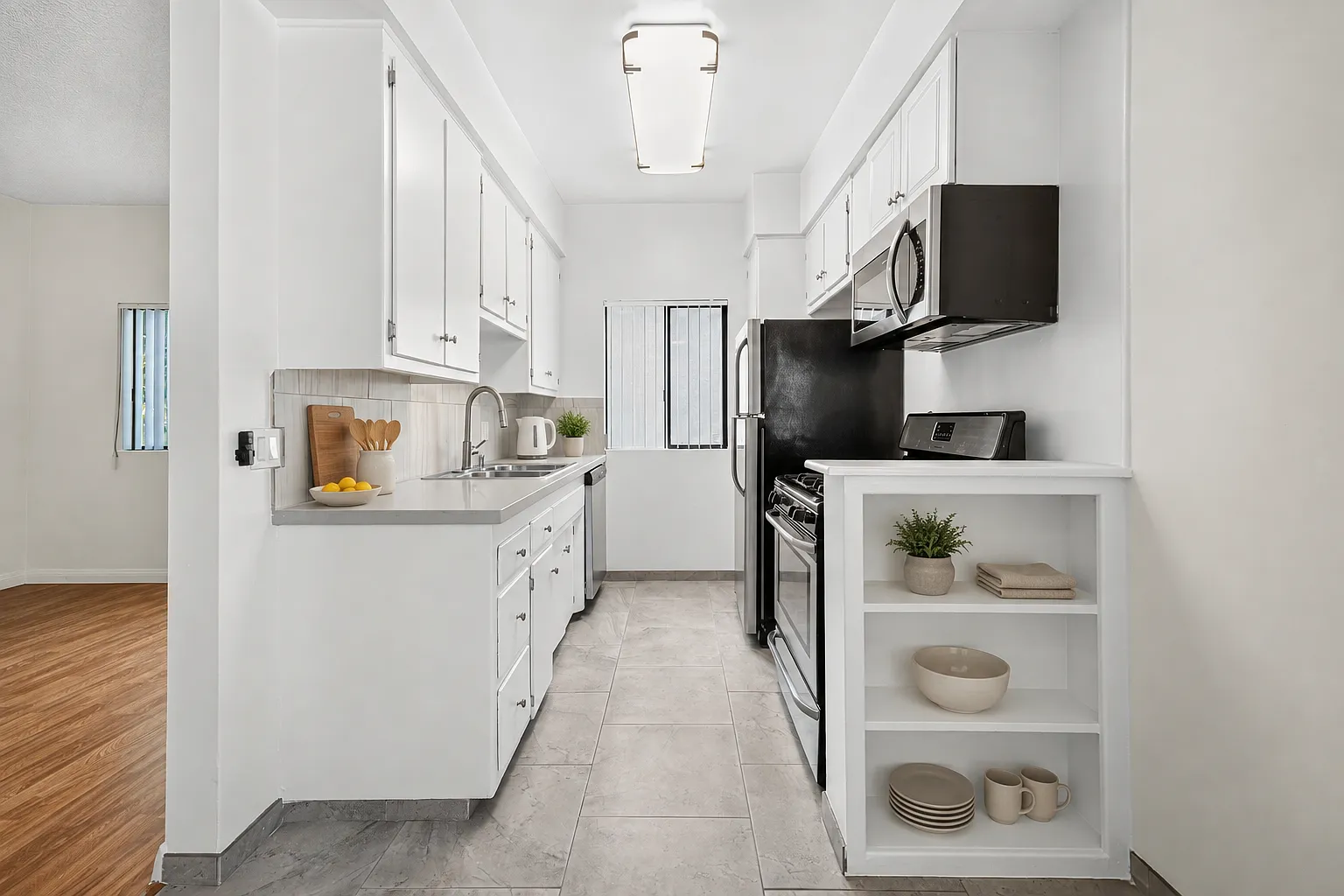 3432 Keystone Ave — Photo 1