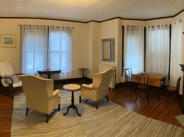 110 Grovers Ave #2R, Winthrop, MA 02152