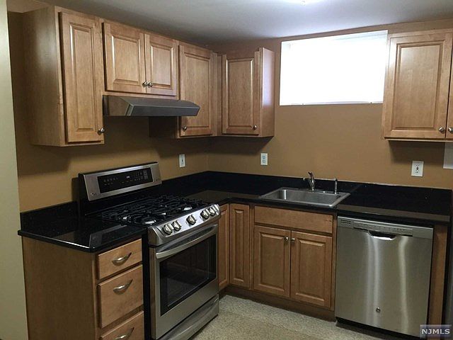 1st image of 25 N Willow St #G