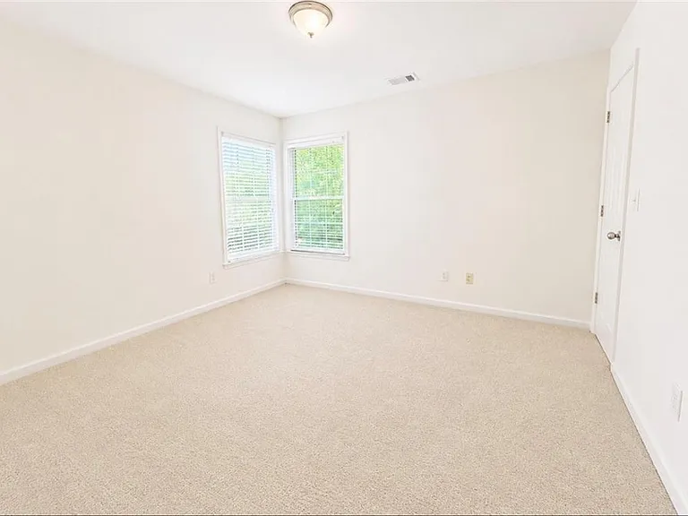 7430 Bronson Way — Photo 13