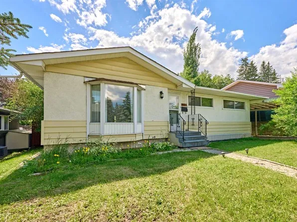 627 NE 94th Ave SW, Calgary, AB T2V 0X8