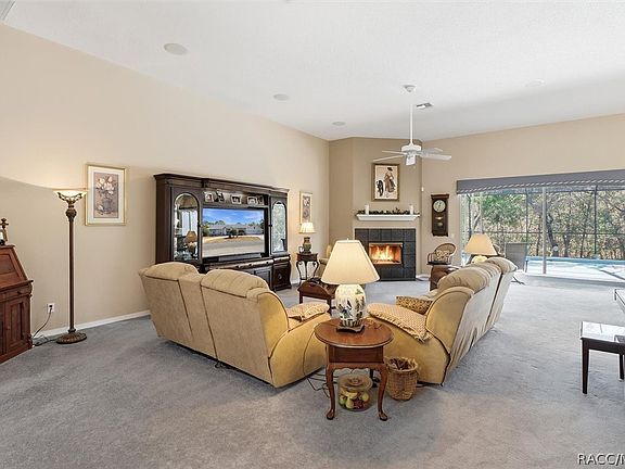 4th image of 16 Drypetes Ct E