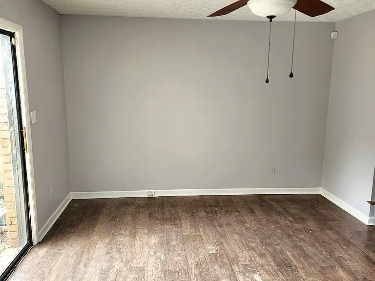 6572 Sleepy Hollow Ln — Photo 7