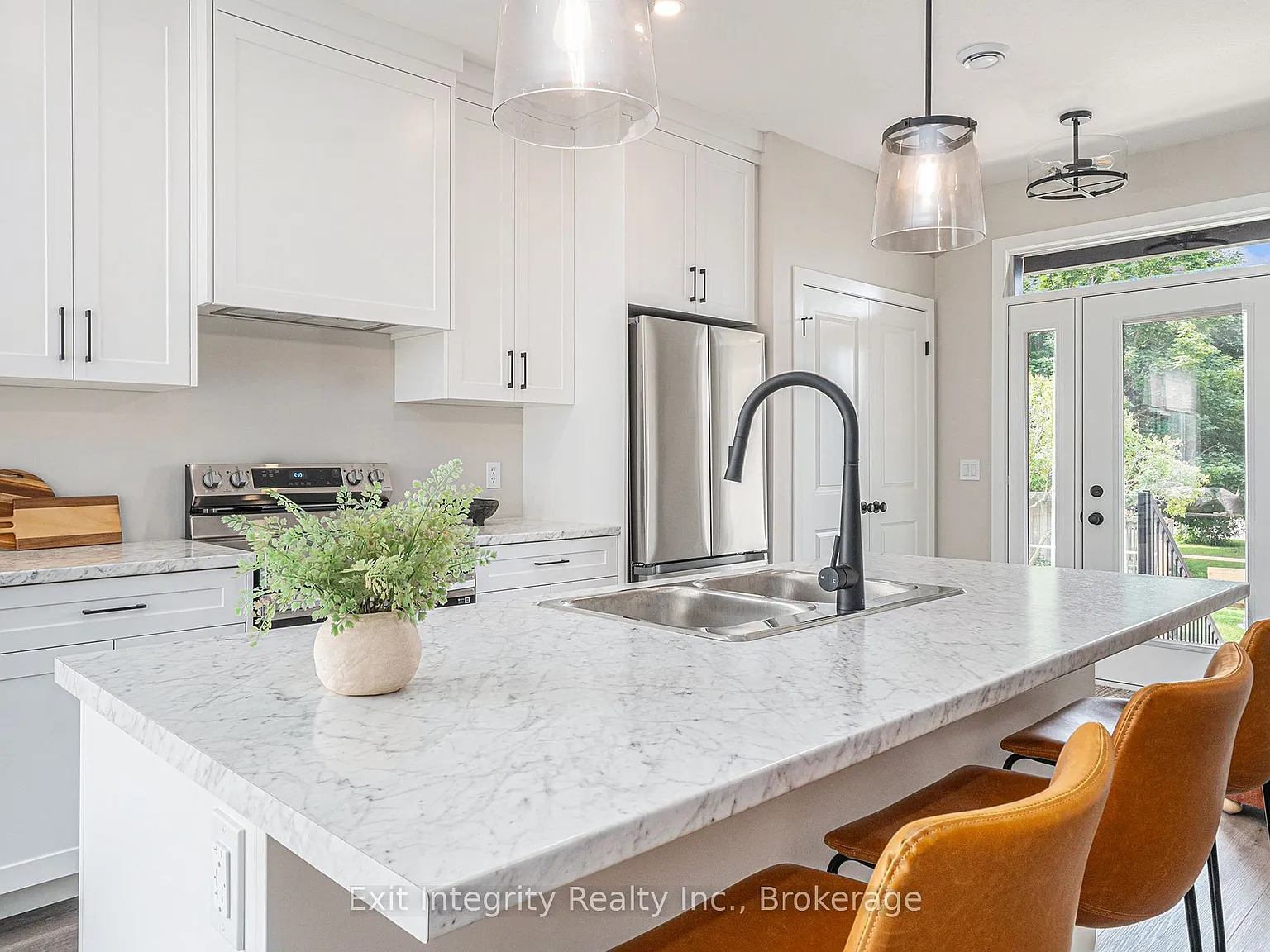 2 bed, $2,000 — Photo 3