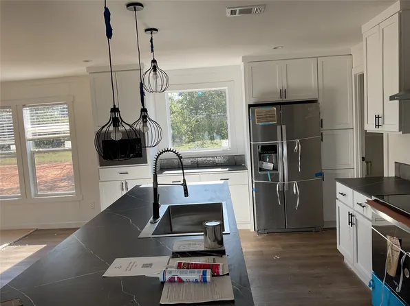133 Firefly Dr, Springtown, TX 76082