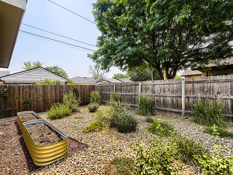 1326 S Clay St — Photo 28