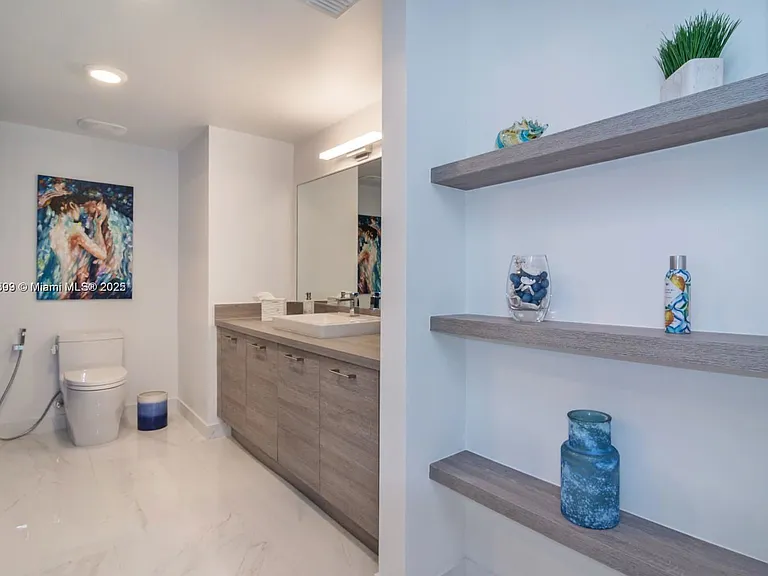 400 Sunny Isles Blvd #1805 — Photo 9