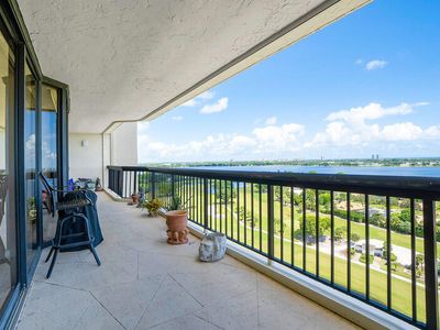 1900 Consulate Place #1702, West Palm Beach, FL, 33401