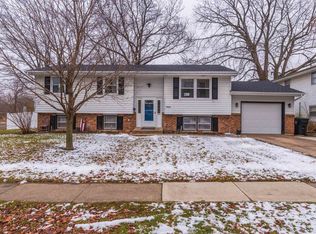 700 Angela Dr, Normal, IL 61761