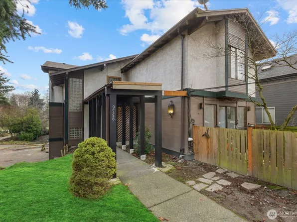 9256 Interlake Avenue N, Seattle, WA 98103