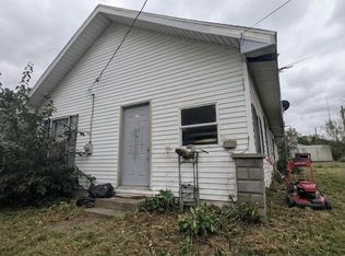 403 E Wood St, Francisco, IN 47649