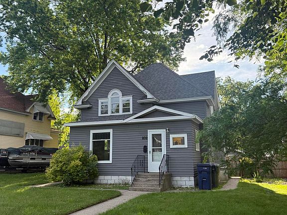 2nd image of 808 N Park St