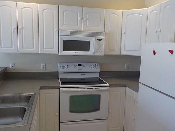 4th image of 512 SE 6th St APT 1