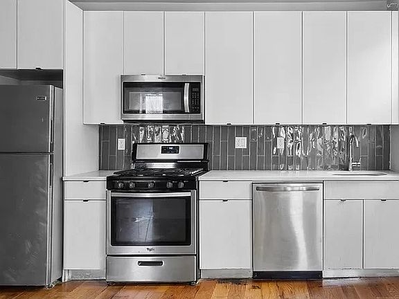 3rd image of 1597 Sterling Pl #3A