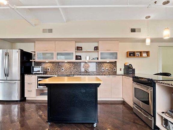 3rd image of 915 Olive St APT 1301