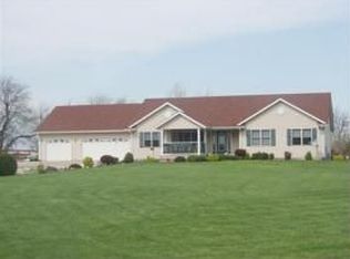 316 N 13th St, Le Claire, IA 52753