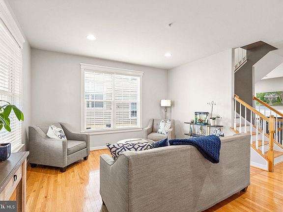 5th image of 14212 Catbird Dr