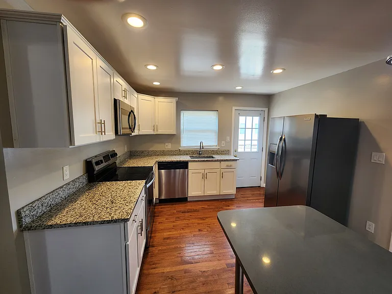 1951 E Ocean View Ave #A — Photo 8