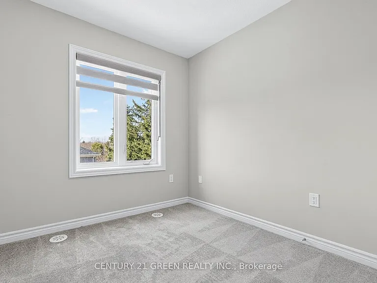 383 Dundas St E #76 — Photo 35
