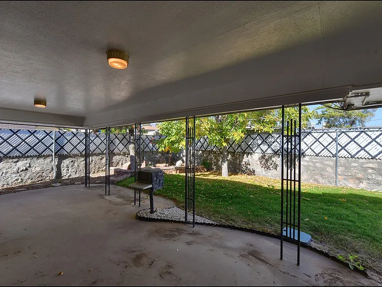 3433 Clearview Ln — Photo 42