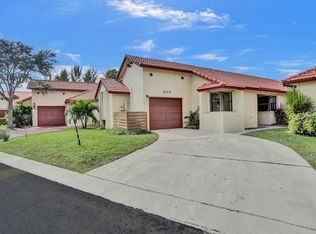 800 SW 113th Ter, Pembroke Pines, FL 33025