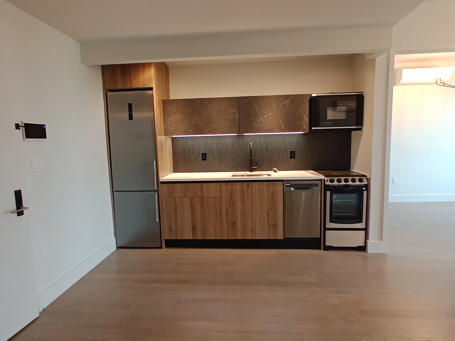 2708 Snyder Avenue — Photo 3