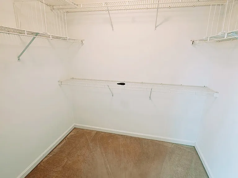 17204 Sumac Ct — Photo 24