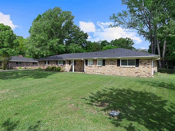 4th image of 2407 Wychelm Dr