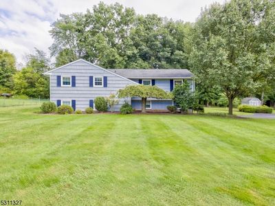 14 Mullen Rd, Whitehouse Station, NJ, 08889